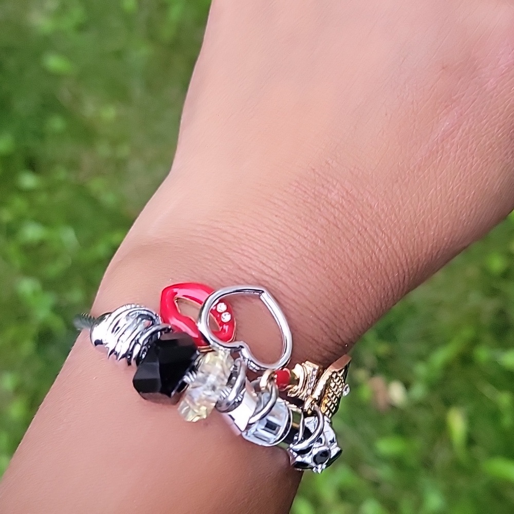 🏷NWT Women's SilverCharm Crystal Bead and Faux Rhinestone Cuff/Bangles Bracelet
